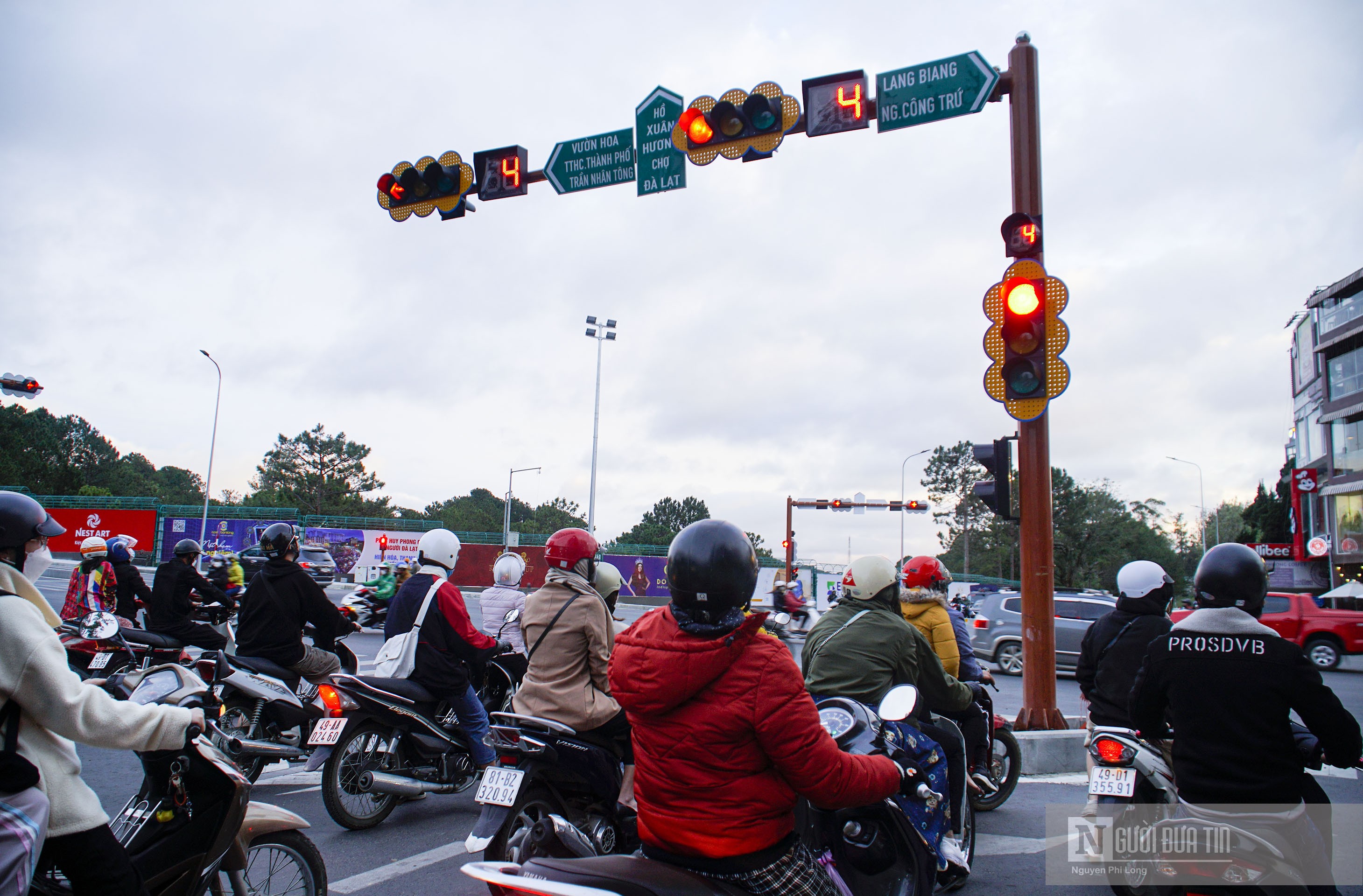 Dân sinh - Lâm Đồng: Du khách nườm nượp đổ về Tp.Đà Lạt dịp Tết Nguyên Đán 2022 (Hình 5).