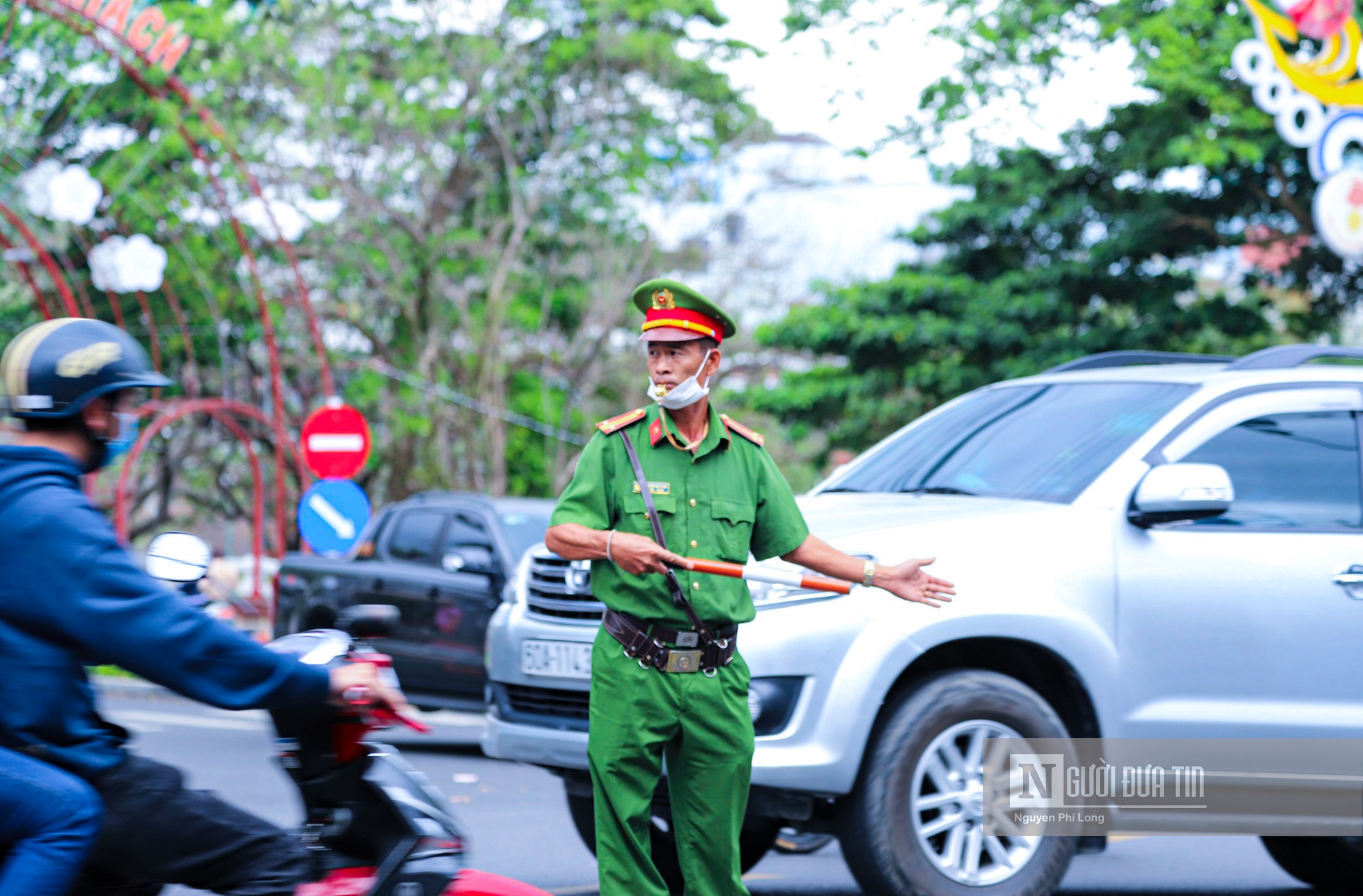 Dân sinh - Những dòng xe nối đuôi nhau rời tỉnh Lâm Đồng sau kỳ nghỉ Tết (Hình 4).