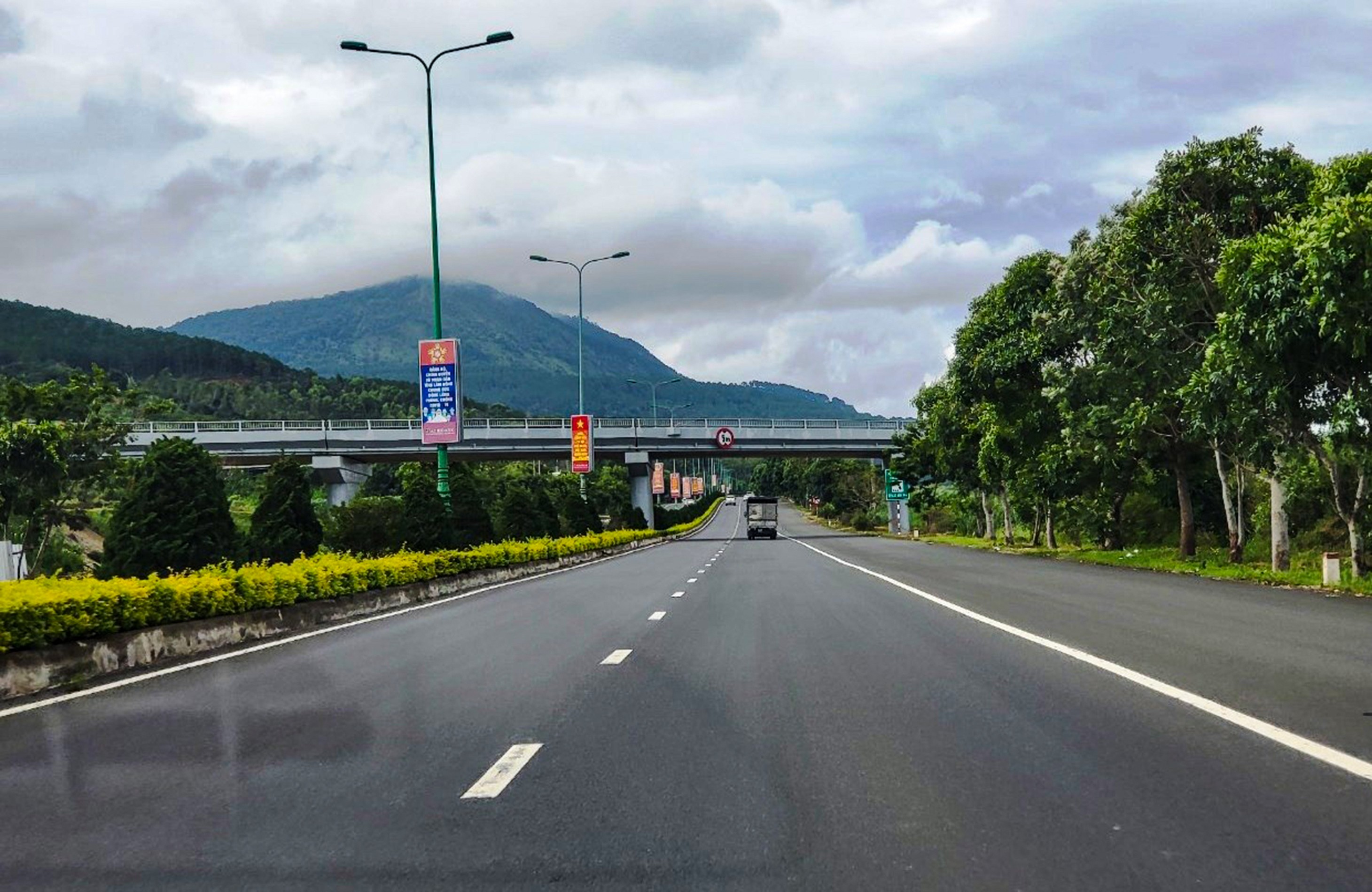 Sự kiện - Lâm Đồng: Đẩy nhanh tiến độ thu phí không dừng trên cao tốc vào Đà Lạt (Hình 2).