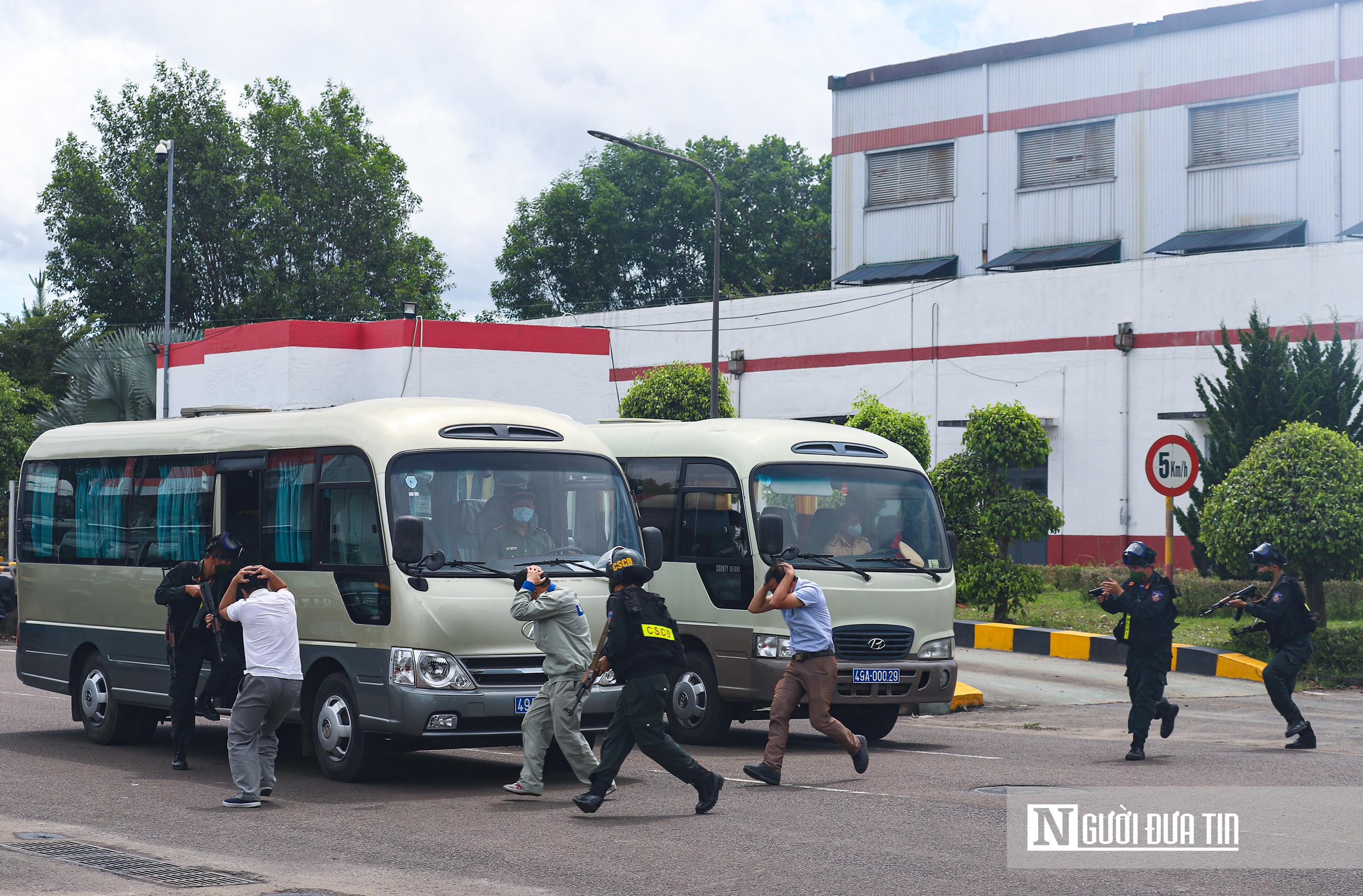 Sự kiện -  Lâm Đồng diễn tập khu vực phòng thủ và phòng chống khủng bố (Hình 6).