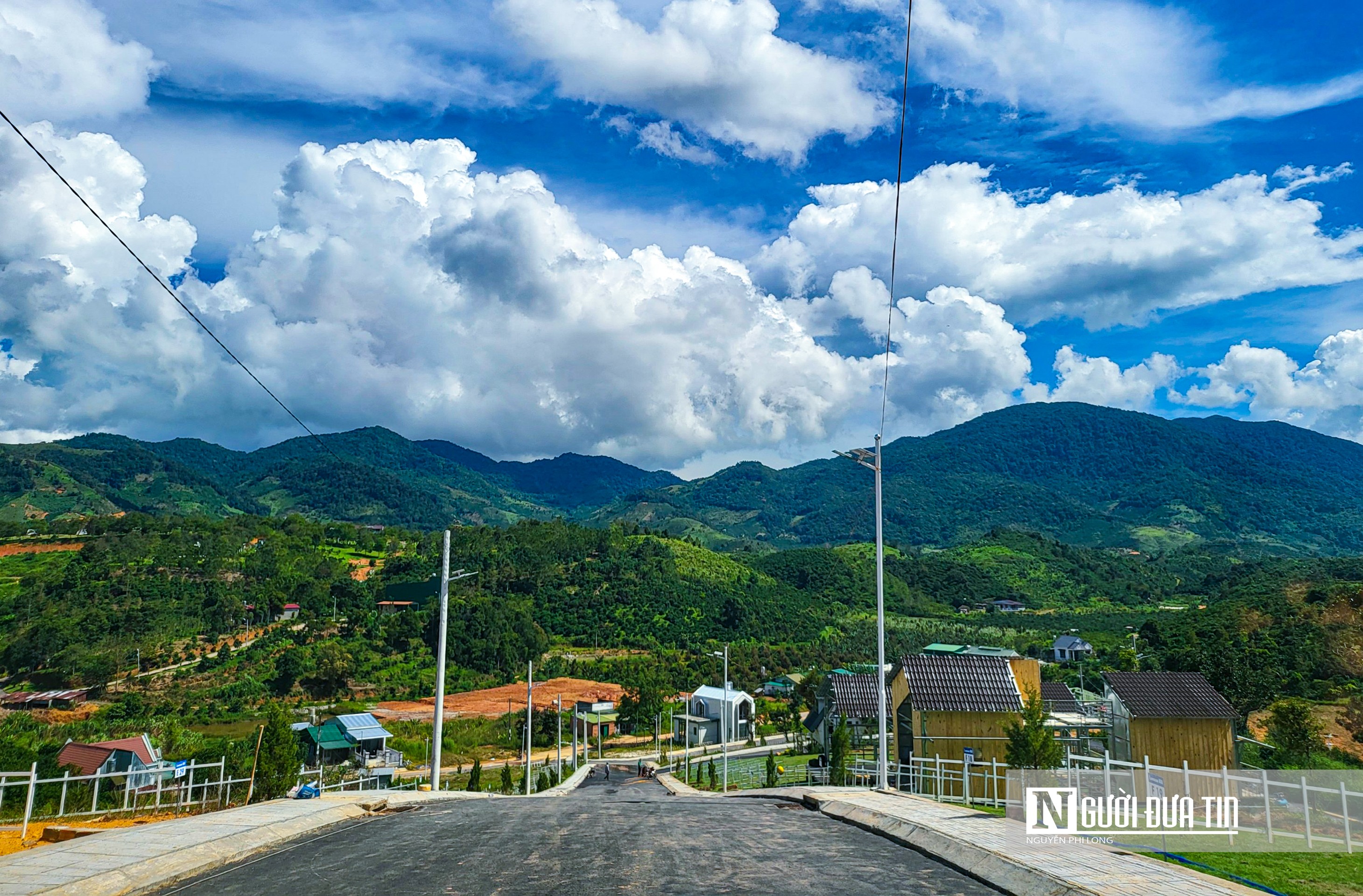 Bất động sản - Ngang nhiên xẻ núi, băm đồi phân lô bán nền ở Lâm Đồng - Bài 1: Những quả đồi bị san phẳng (Hình 3).