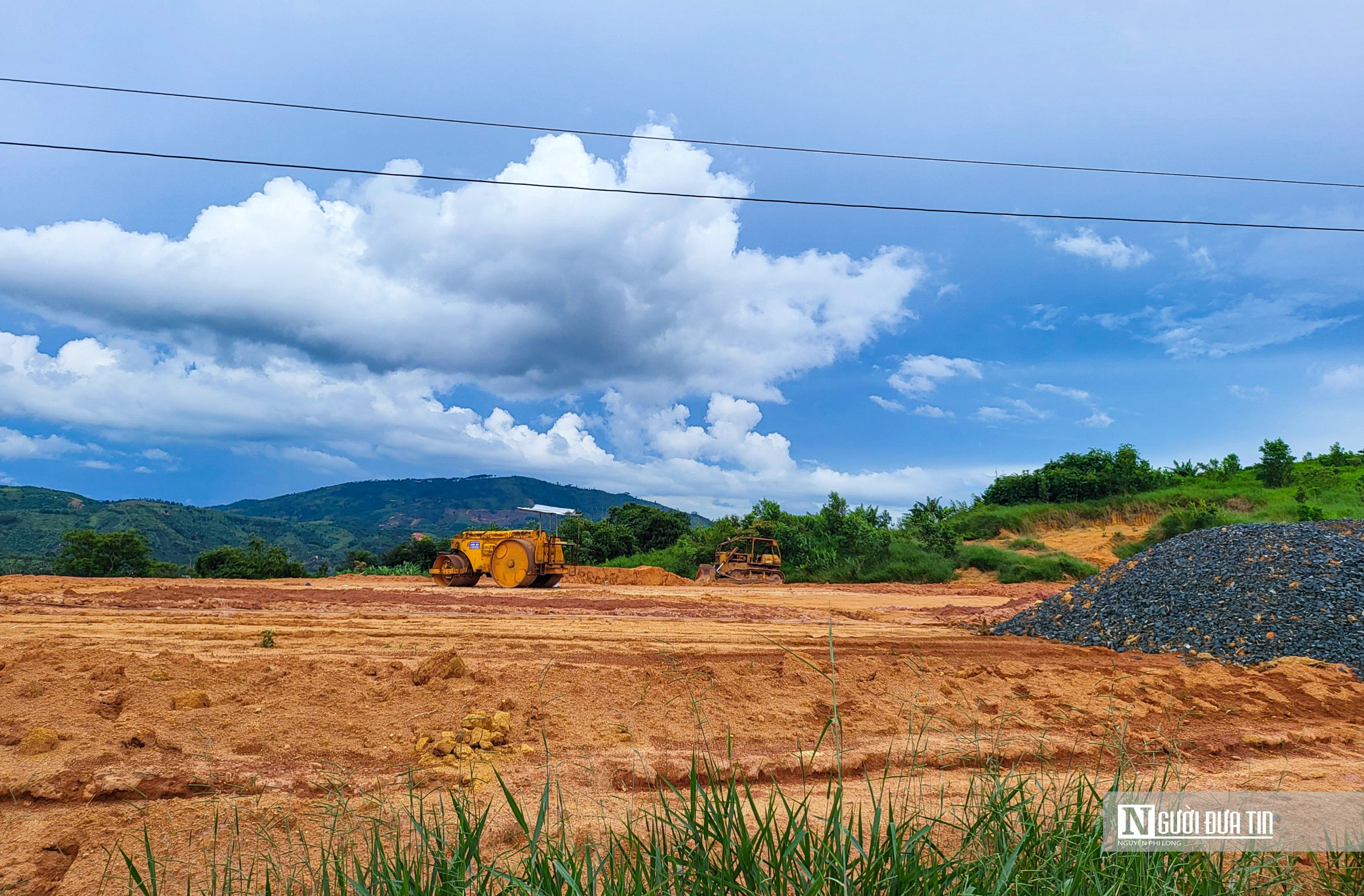 Bất động sản - Ngang nhiên xẻ núi, băm đồi phân lô bán nền ở Lâm Đồng - Bài 1: Những quả đồi bị san phẳng (Hình 2).