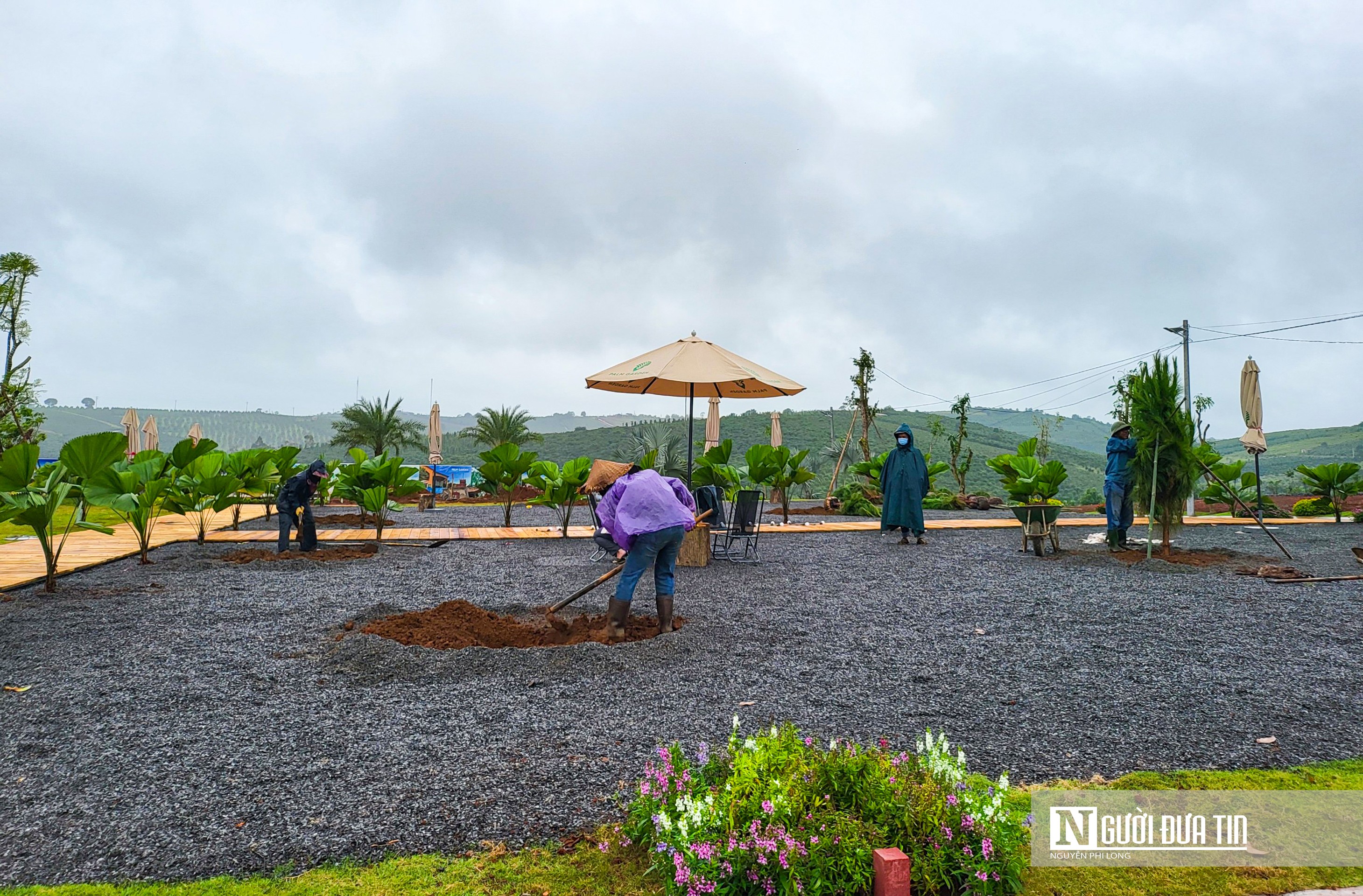 Bất động sản - Ngang nhiên xẻ núi, băm đồi phân lô bán nền ở Lâm Đồng - Bài 1: Những quả đồi bị san phẳng (Hình 11).