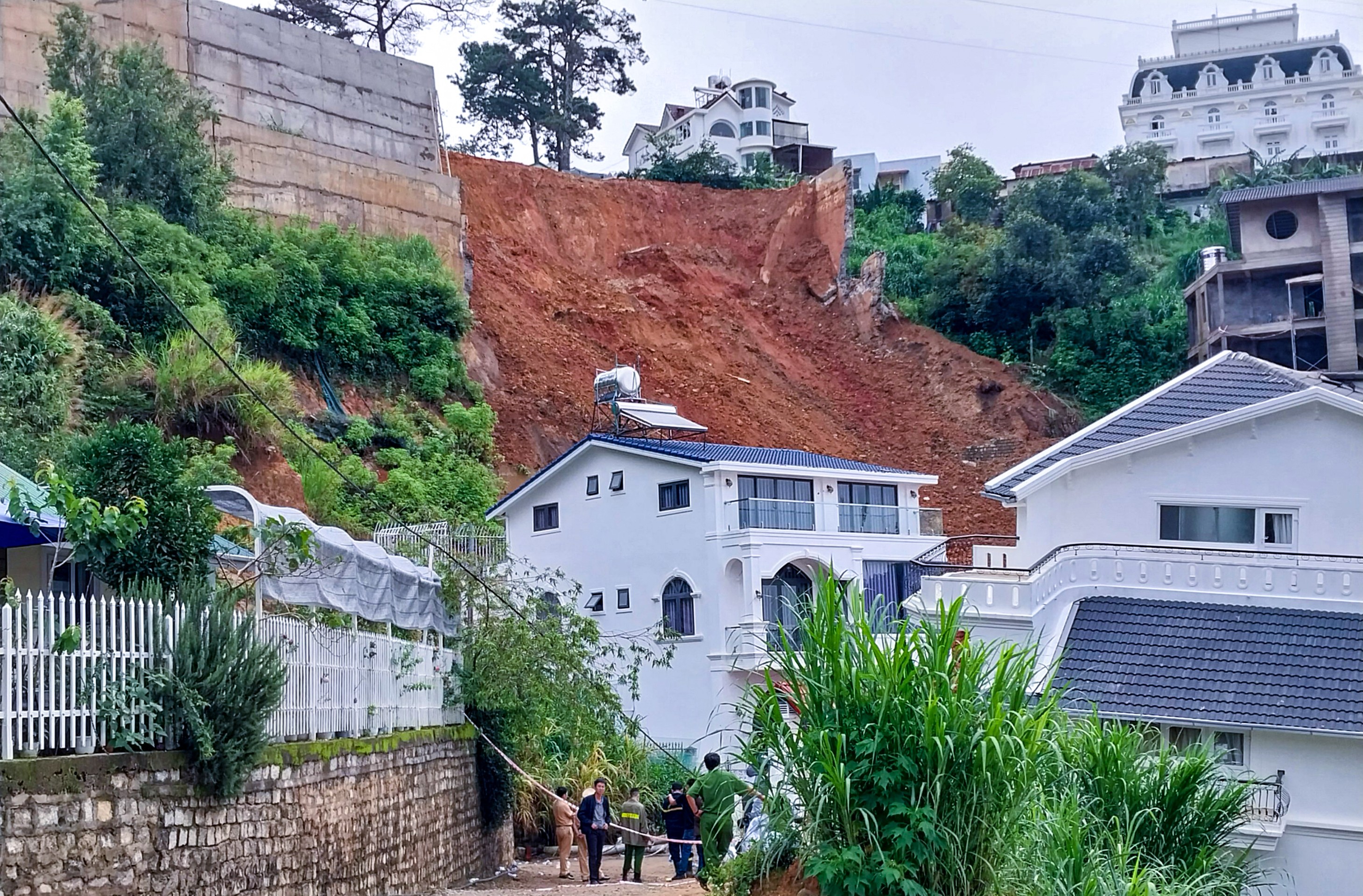 Sự kiện - Lâm Đồng: Tạm đình chỉ công tác Trưởng Phòng quản lý đô thị Đà Lạt