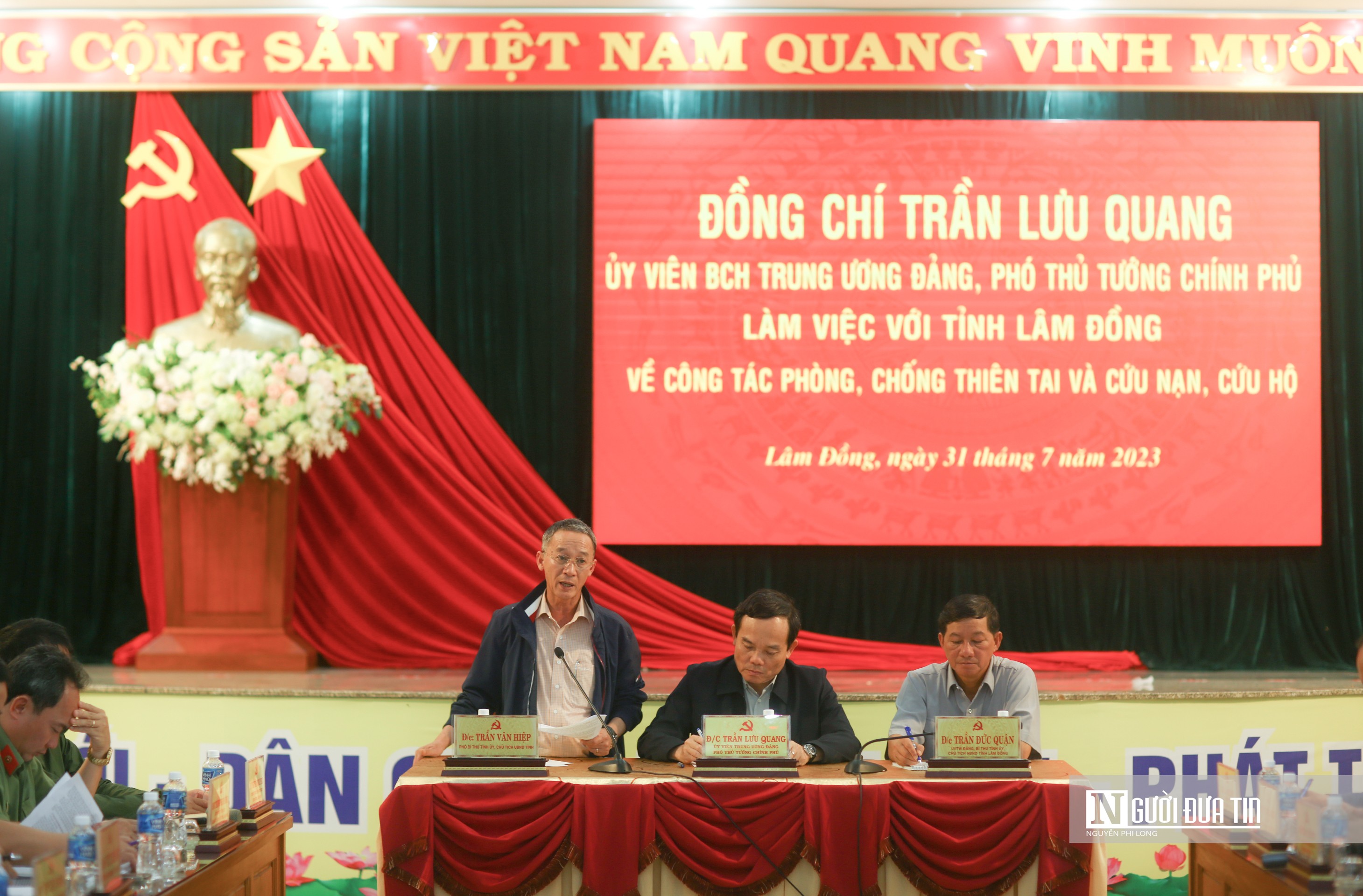 Dân sinh - Sạt lở tại Lâm Đồng: Phó Thủ tướng Trần Lưu Quang đến hiện trường kiểm tra, chỉ đạo khắc phục hậu quả (Hình 3).