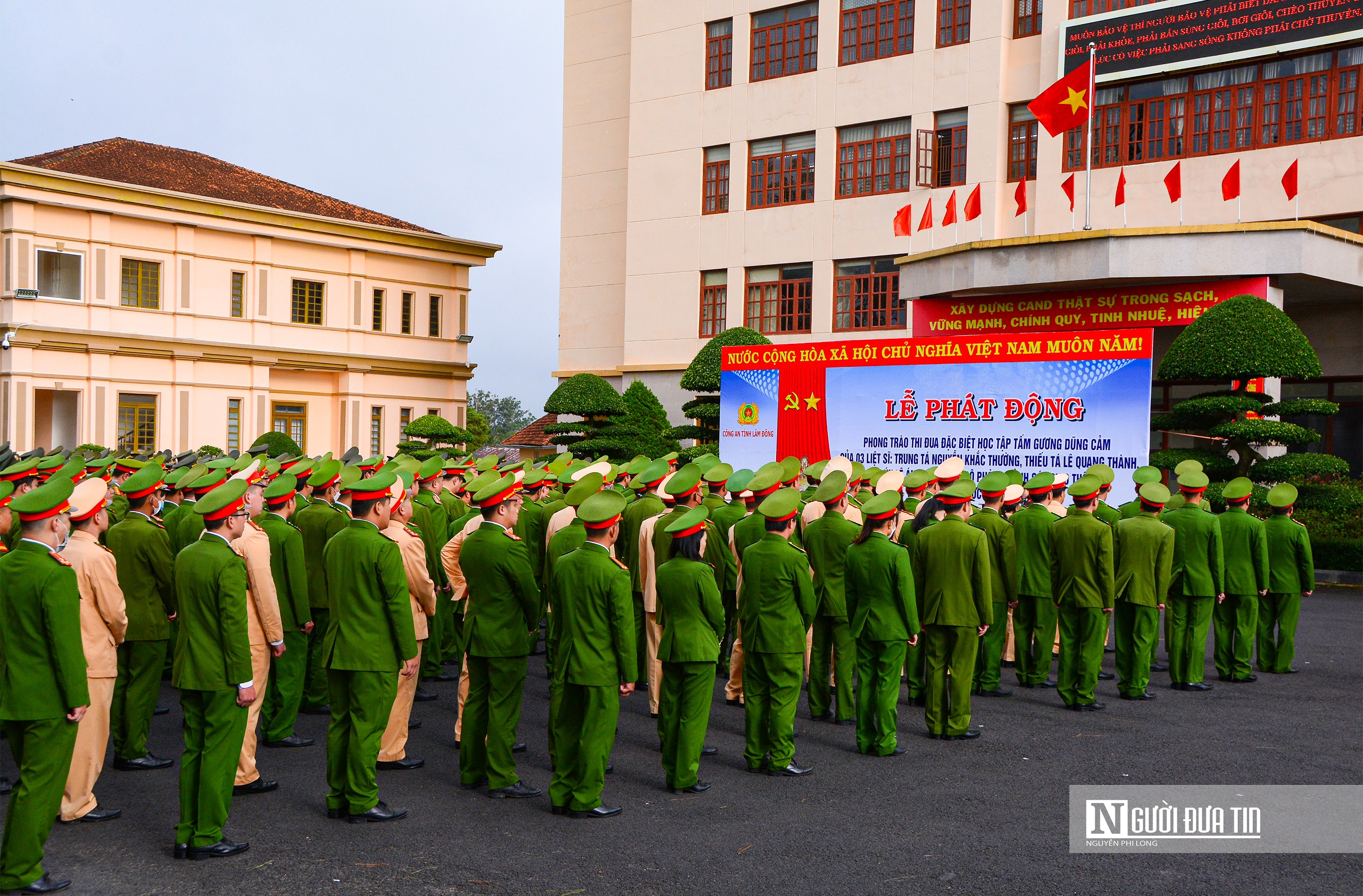 An ninh - Hình sự - Phát động thi đua học tập tấm gương anh dũng hy sinh của 3 cán bộ CSGT (Hình 4).