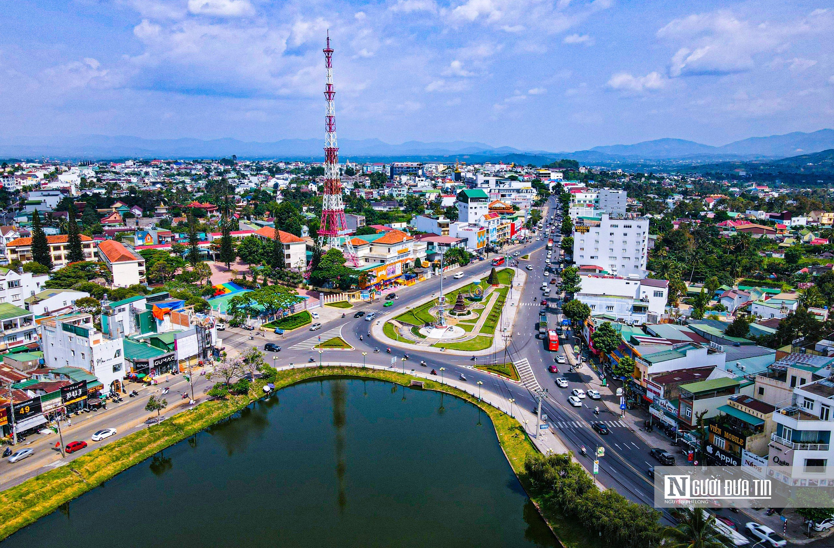 Dân sinh - Lâm Đồng: Chỉ đạo chấn chỉnh việc đậu xe lấn chiếm lòng đường (Hình 2).