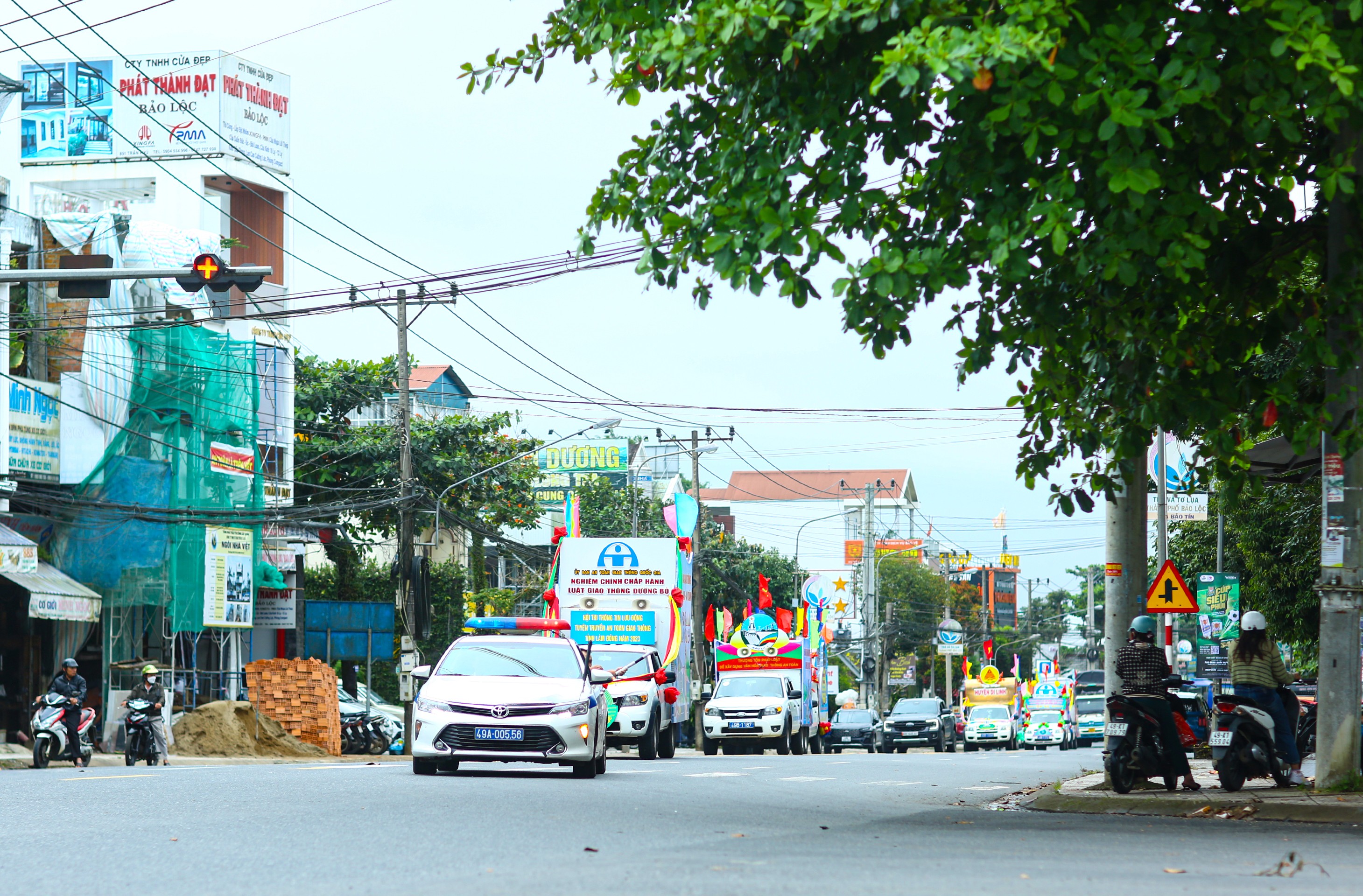 Văn hoá - Lâm Đồng: Tổ chức Hội thi Thông tin lưu động tuyên truyền về ATGT (Hình 9).