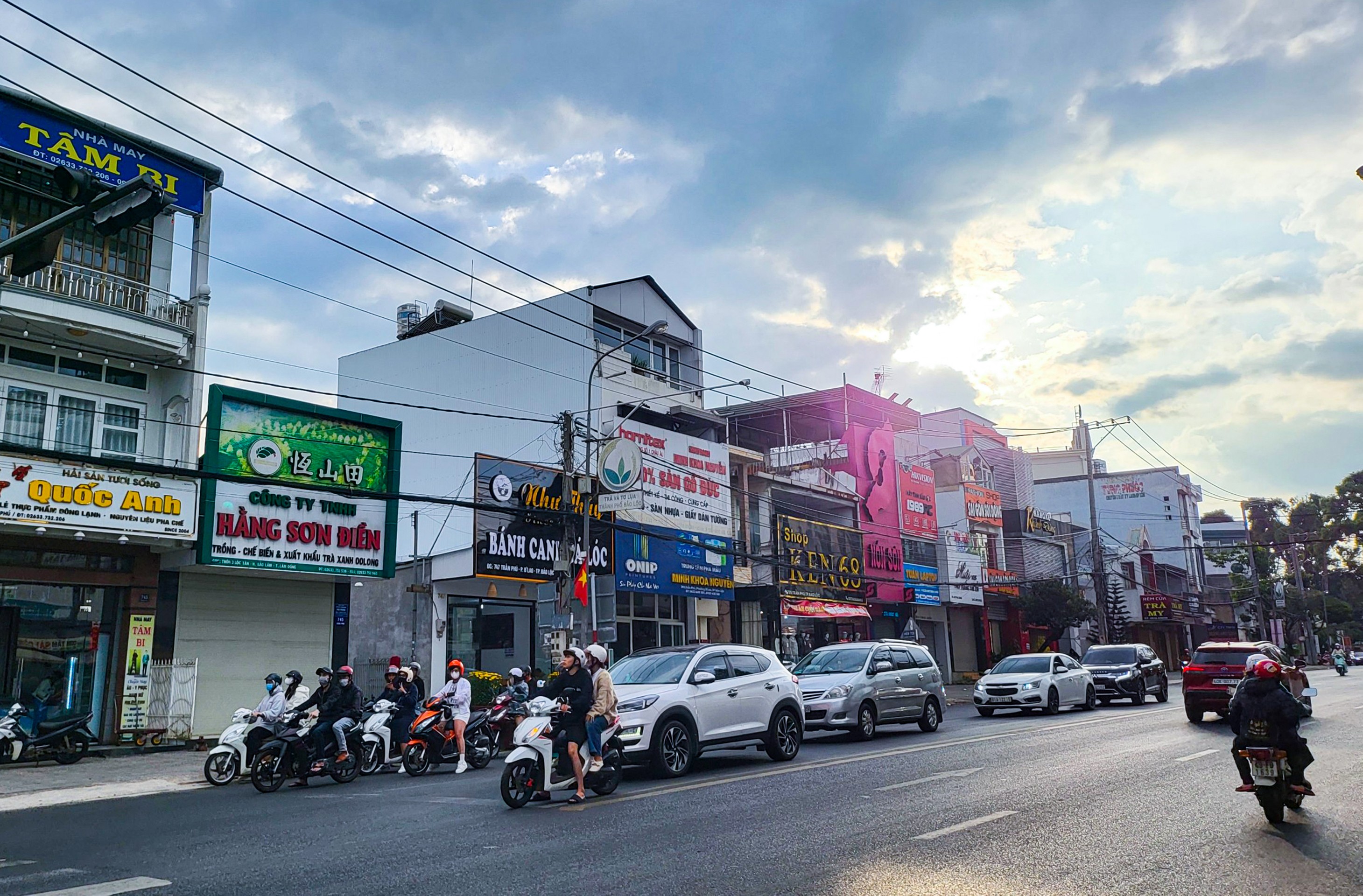 Dân sinh - Lưu lượng phương tiện giao thông đổ về Đà Lạt tăng cao trong dịp Tết