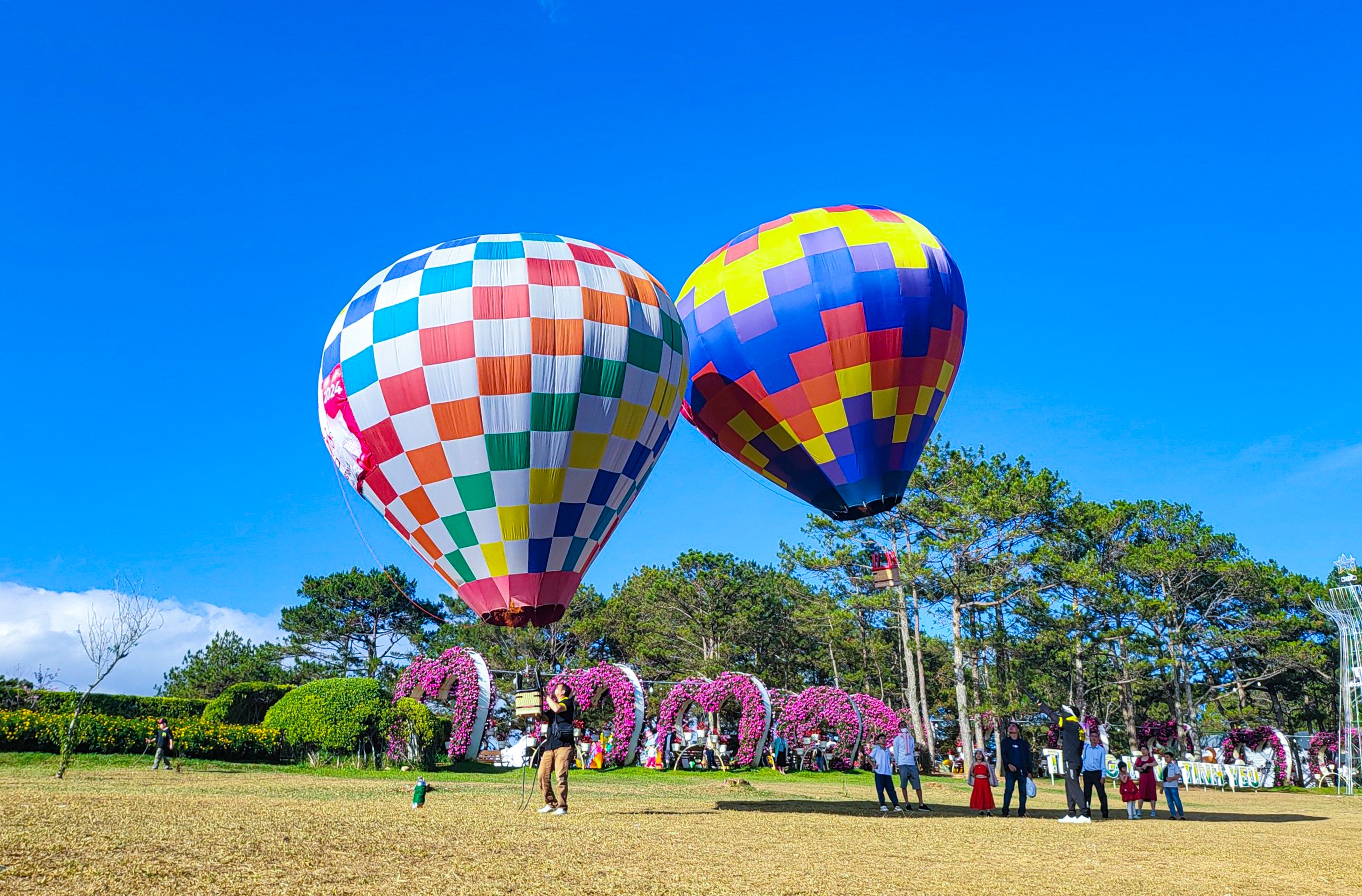 Dân sinh - Nhiều sự kiện văn hoá dịp lễ Valentine tại Thung Lũng Tình Yêu (Hình 3).