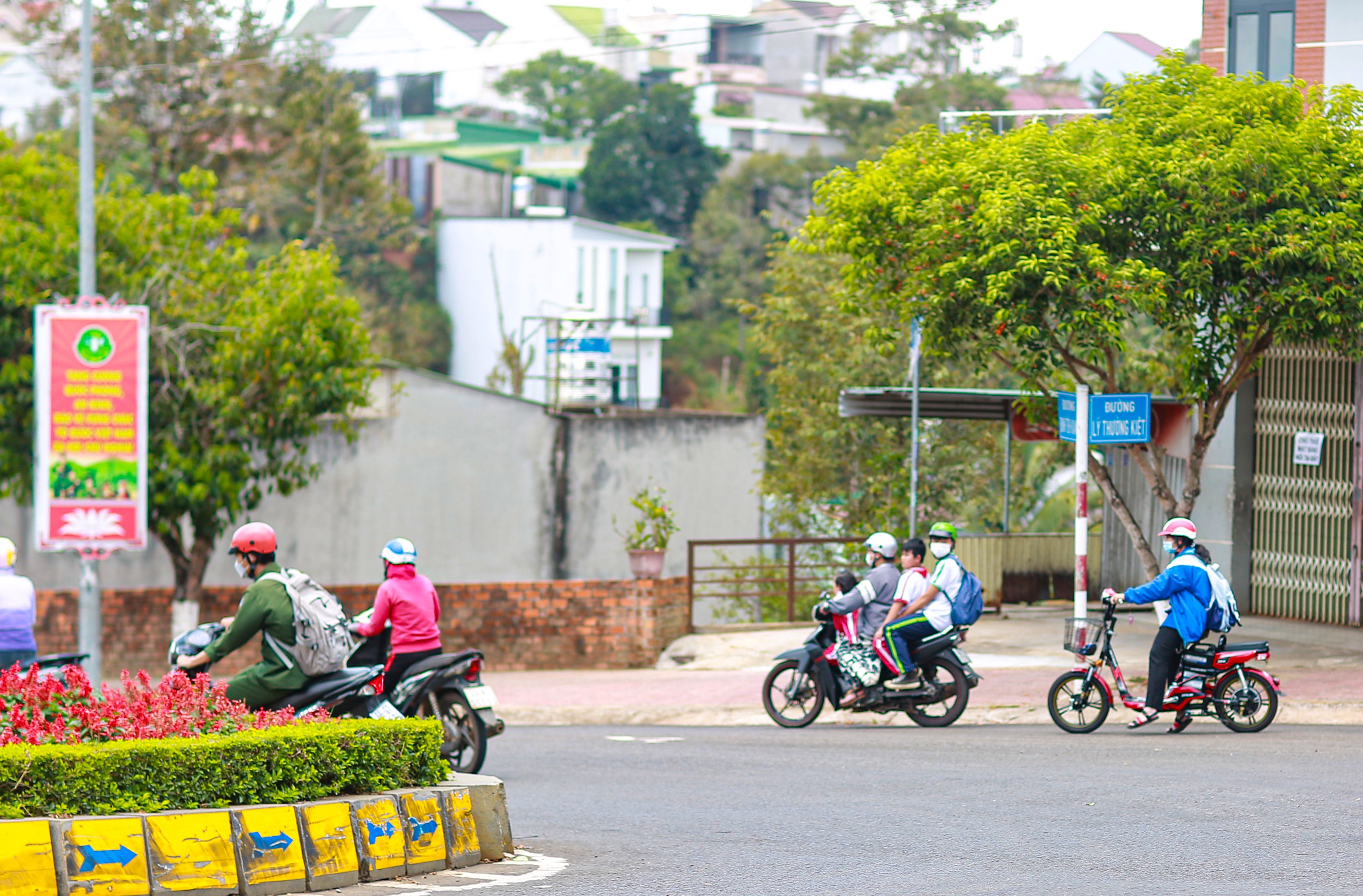 Giáo dục - Lâm Đồng: Triển khai mô hình Cổng trường an toàn giao thông