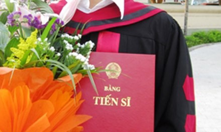 Đa chiều - Tấm bằng Tiến sĩ của Bí thư!