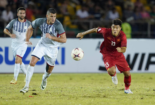 Thể thao - Trực tiếp bóng đá AFF Cup 2018 Việt Nam-Philippines : Chiến thắng 2-1, ĐTQG Việt Nam đang trên thế thắng cho trận bán kết lượt về (Hình 2).