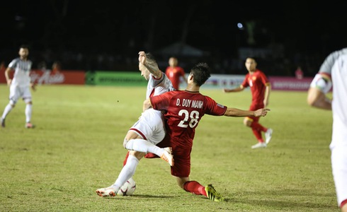 Thể thao - Trực tiếp bóng đá AFF Cup 2018 Việt Nam-Philippines : Chiến thắng 2-1, ĐTQG Việt Nam đang trên thế thắng cho trận bán kết lượt về (Hình 6).