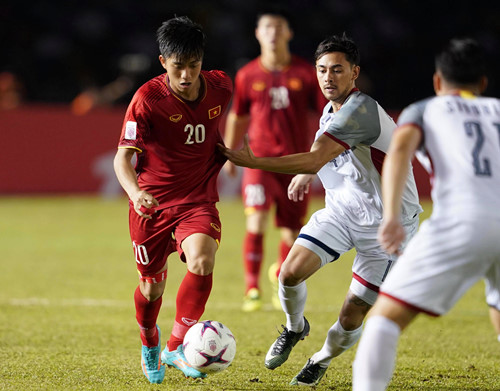 Thể thao - Trực tiếp bóng đá AFF Cup 2018 Việt Nam-Philippines : Chiến thắng 2-1, ĐTQG Việt Nam đang trên thế thắng cho trận bán kết lượt về (Hình 7).