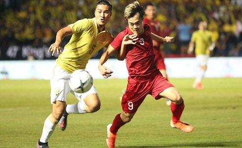 Thể thao -  King's Cup 2019, Việt Nam vs Thái Lan 1- 0: Lão tướng Anh Đức và cú đánh đầu đi vào lịch sử (Hình 6).