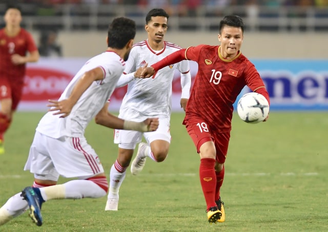 Thể thao - Trực tiếp bóng đá vòng loại WC 2022 Việt Nam vs UAE: Tiến Linh tung cú sút 'quỷ khốc thần sầu' xé toạc lưới UAE (Hình 7).