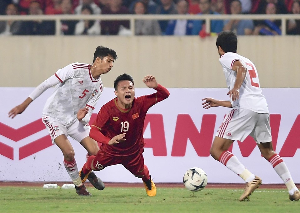 Thể thao - Trực tiếp bóng đá vòng loại WC 2022 Việt Nam vs UAE: Tiến Linh tung cú sút 'quỷ khốc thần sầu' xé toạc lưới UAE (Hình 4).