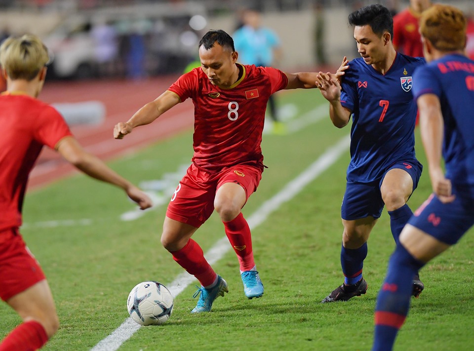 Thể thao - Trực tiếp bóng đá vòng loại WC 2022 Việt Nam vs Thái Lan:  Trọng tài lại không công nhận bàn thắng cho ĐTQG Việt Nam. (Hình 9).