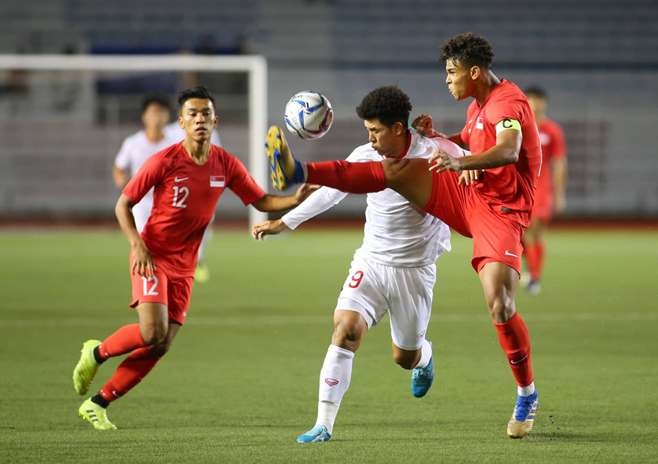 Thể thao - Trực tiếp bóng đá SEA Games 30 Việt Nam vs Singapore: Pha đánh đầu như đạn pháo của Đức Chinh nã toạc lưới Singapore  (Hình 7).