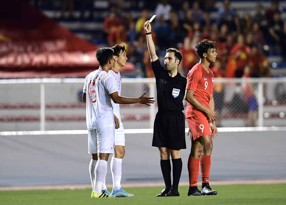 Thể thao - Trực tiếp bóng đá SEA Games 30 Việt Nam vs Singapore: Pha đánh đầu như đạn pháo của Đức Chinh nã toạc lưới Singapore  (Hình 5).