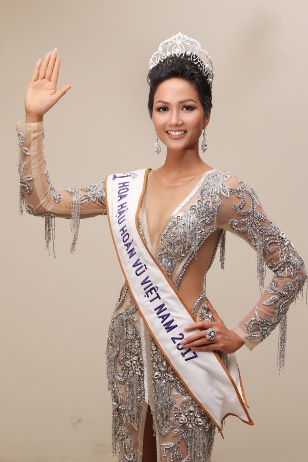 Sự kiện - Chính thức khởi động cuộc đua tìm Hoa hậu Hoàn vũ Việt Nam mang 'Trái tim dũng cảm'