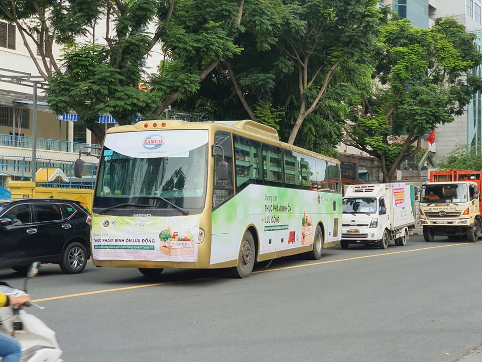 Tiêu dùng & Dư luận - Biến xe bus thành “siêu thị', cung cấp thực phẩm bình ổn giá cho người dân (Hình 4).