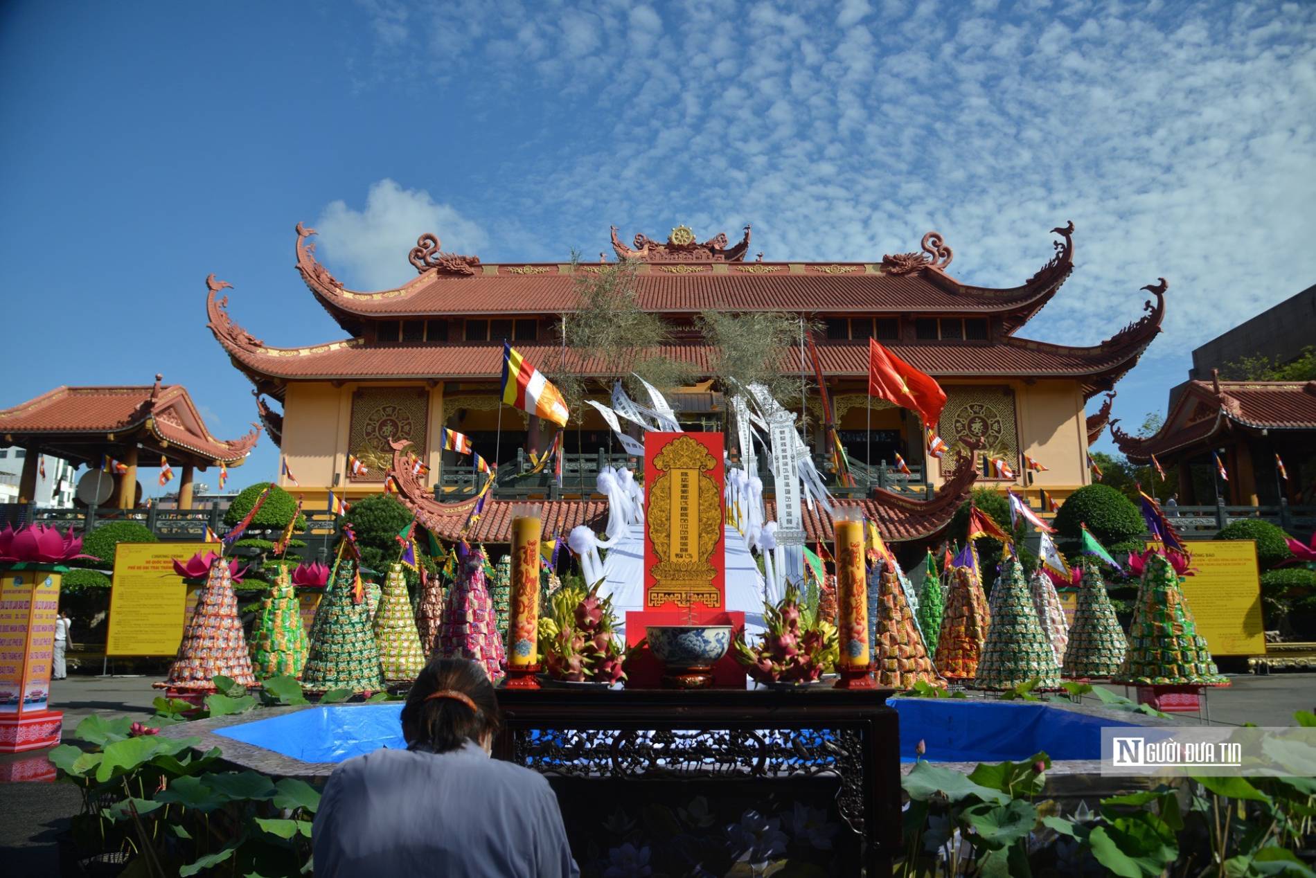 Dân sinh - Đại lễ Tưởng niệm-Kỳ siêu đồng bào tử vong và cán bộ, chiến sĩ hy sinh trong đại dịch Covid-19  (Hình 7).