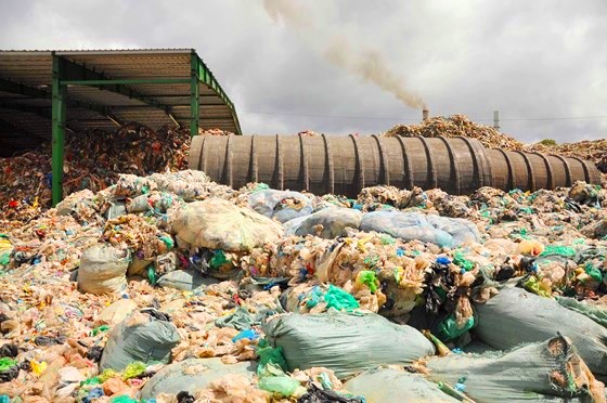 Phát hiện nhà máy xử lý rác chôn lấp trái phép 40.000 tấn rác “sống” (Hình 4).