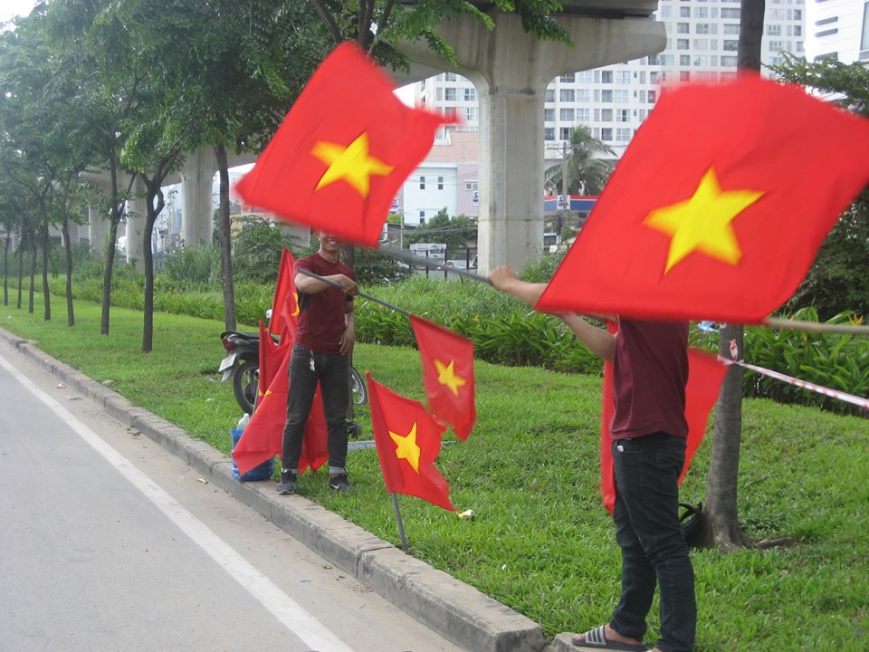 Thể thao - Người dân TP.HCM náo nhiệt, sôi động trước trận đấu lịch sử của Olympic Việt Nam (Hình 3).