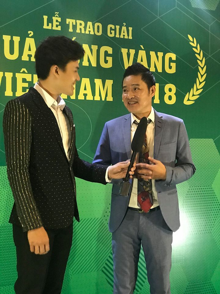 Thể thao - Chùm ảnh: Danh thủ tề tựu trước giờ khai mạc Gala Quả bóng vàng Việt Nam 2018 (Hình 6).