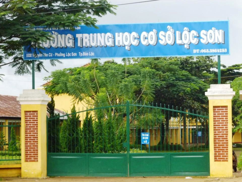 Tin nhanh - Vụ nữ sinh treo cổ tự vẫn vì bị tình nghi lấy trộm tiền: Nạn nhân ngoan hiền, học giỏi