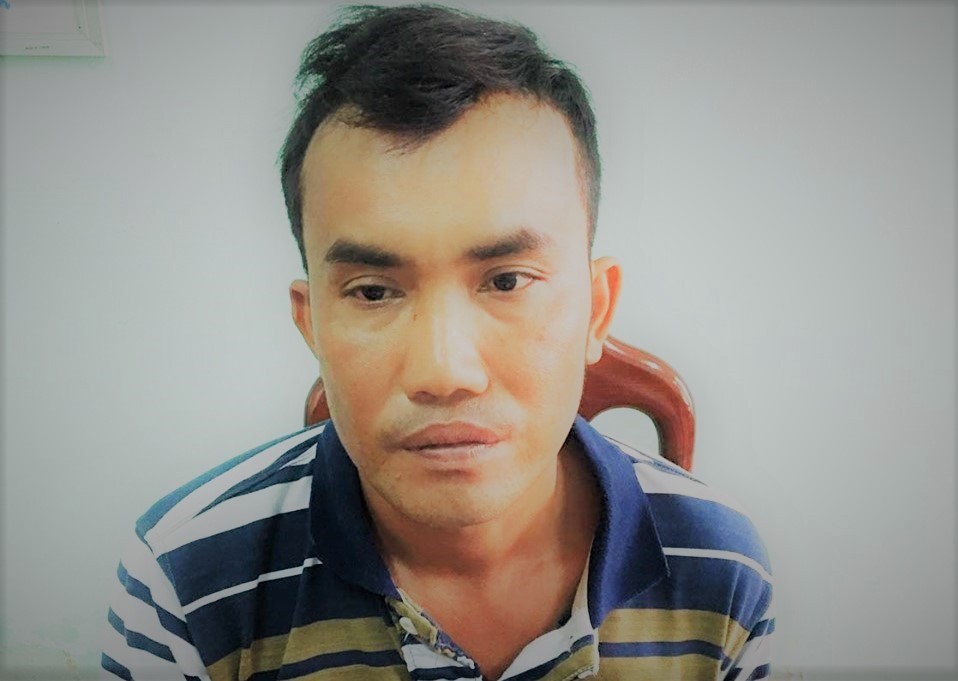 An ninh - H&igrave;nh sự - Trinh s&aacute;t mật phục, t&oacute;m gọn t&ecirc;n cướp mang 3 tiền &aacute;n đang th&aacute;o chạy sau khi 'ăn h&agrave;ng'