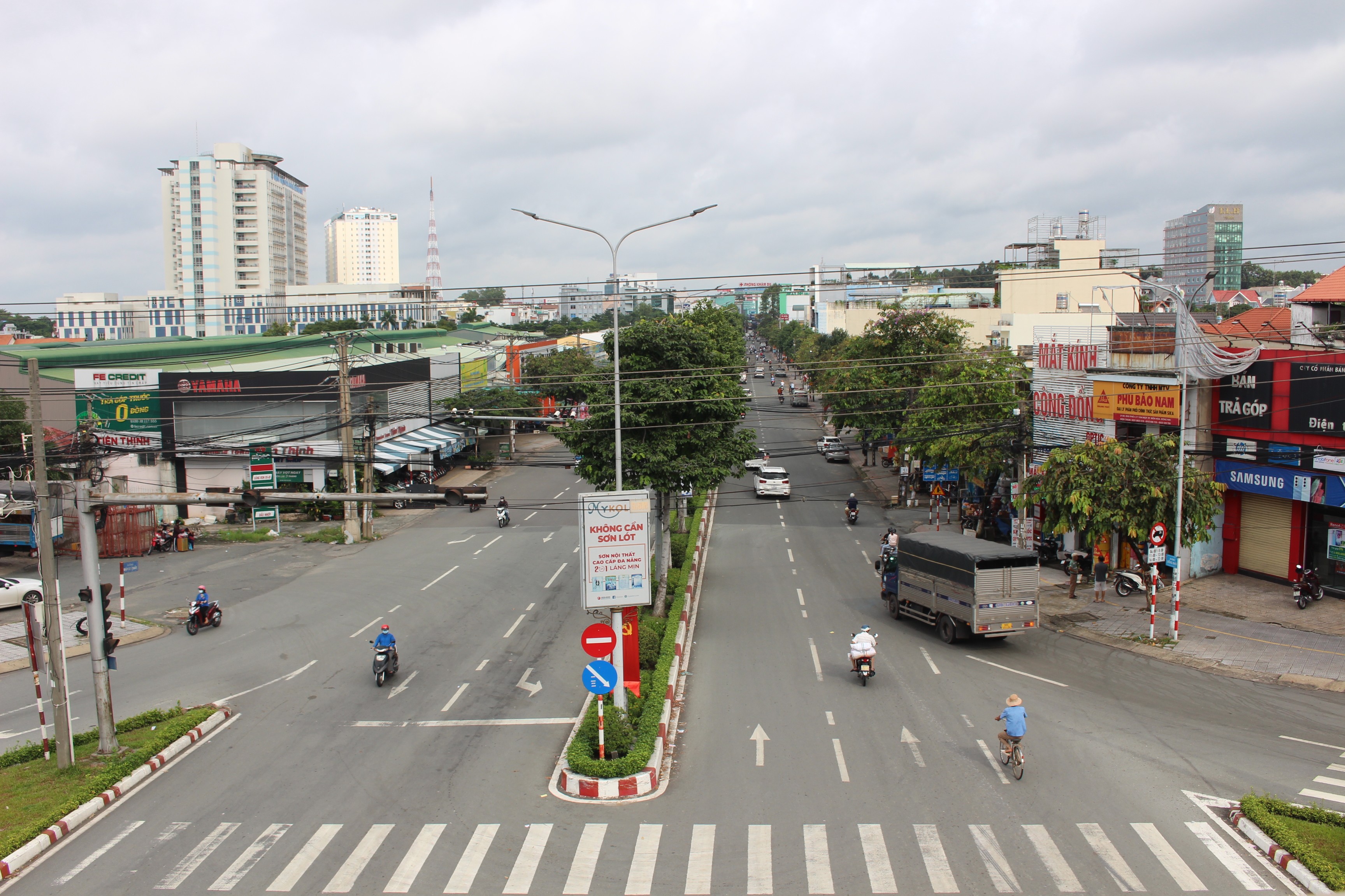 Dân sinh - Người dân Đồng Nai trong ngày đầu tiên thực hiện Chỉ thị 19