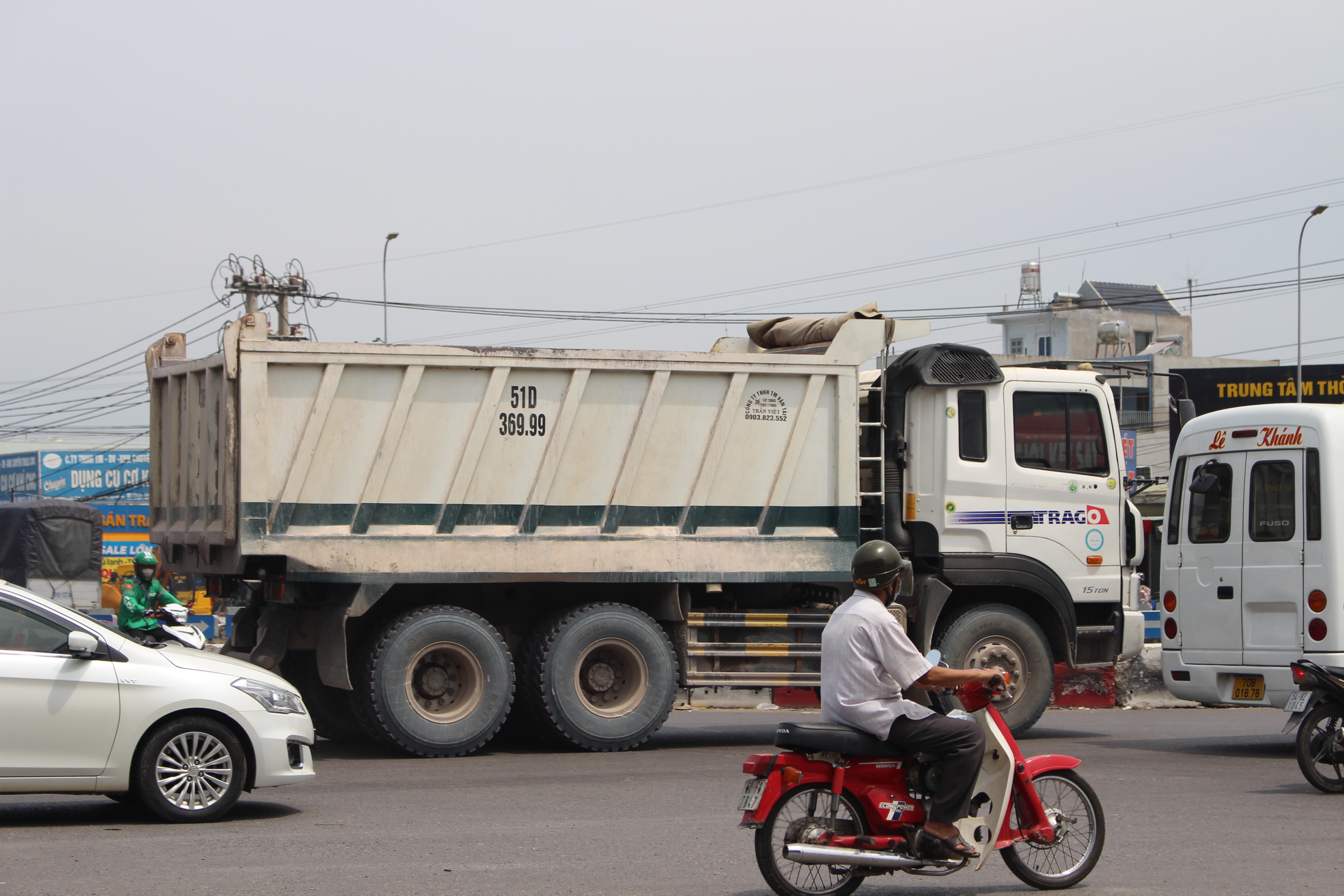 Dân sinh - Đồng Nai: Nhiều xe ben có dấu hiệu cơi nới 'vô tư' hoạt động (Hình 4).