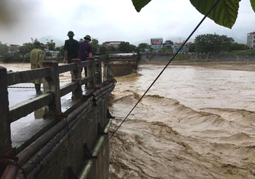 Xã hội - Hình ảnh ám ảnh về sự tàn phá của lũ dữ ở các tỉnh phía Bắc (Hình 3).