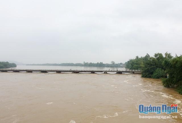 Tin nhanh - Dự báo thời tiết ngày 4/12: Cảnh báo lũ trên các sông ở Trung Bộ