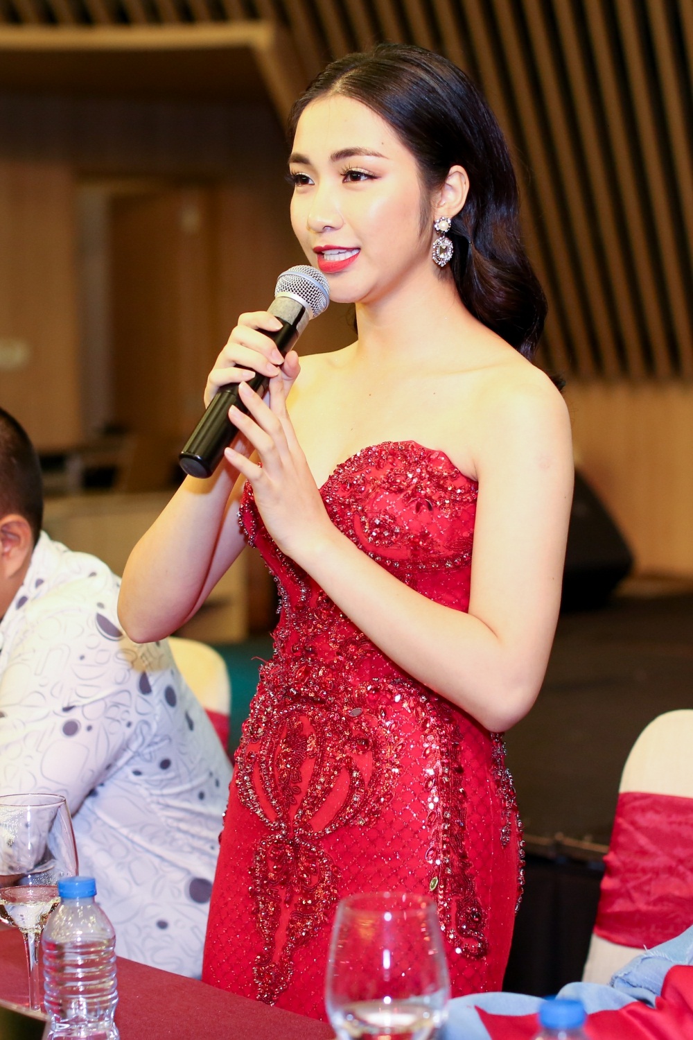 Giải tr&iacute; - H&ograve;a Minzy: 'T&ocirc;i c&oacute; thực lực, kh&ocirc;ng cần lấy đời tư để tỏa s&aacute;ng' (H&igrave;nh 3).