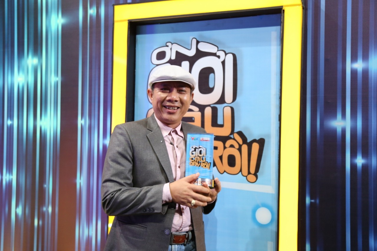 Giải trí - Nghệ sĩ Trung Dân trở lại gameshow với 'Ơn giời, cậu đây rồi' (Hình 2).