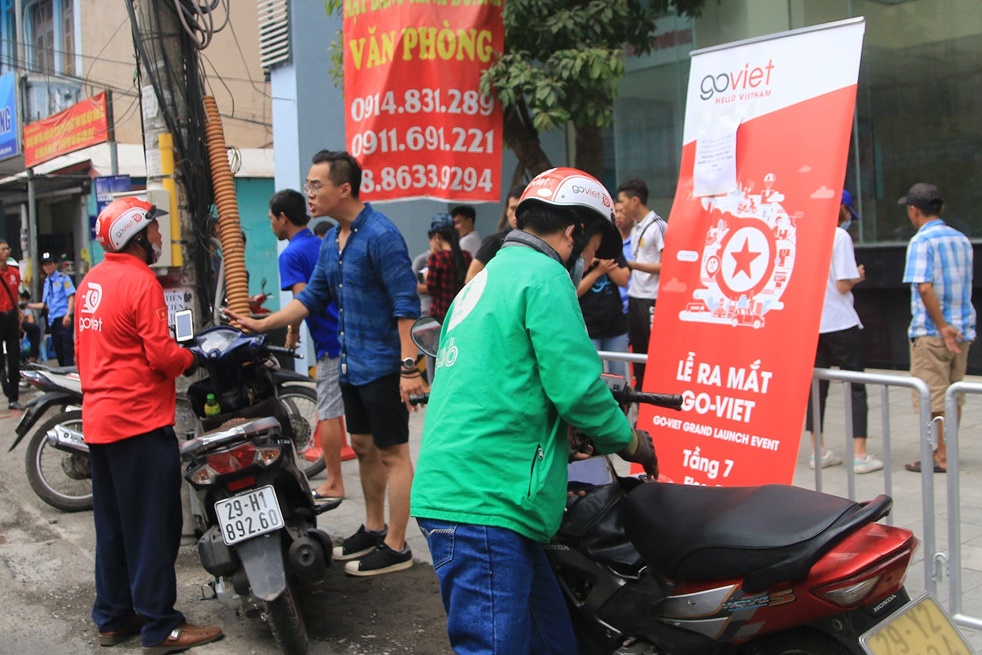 Tiêu dùng & Dư luận - Tân binh GoViet 'đại chiến' gã khổng lồ Grab: Khách hàng nên cẩn trọng