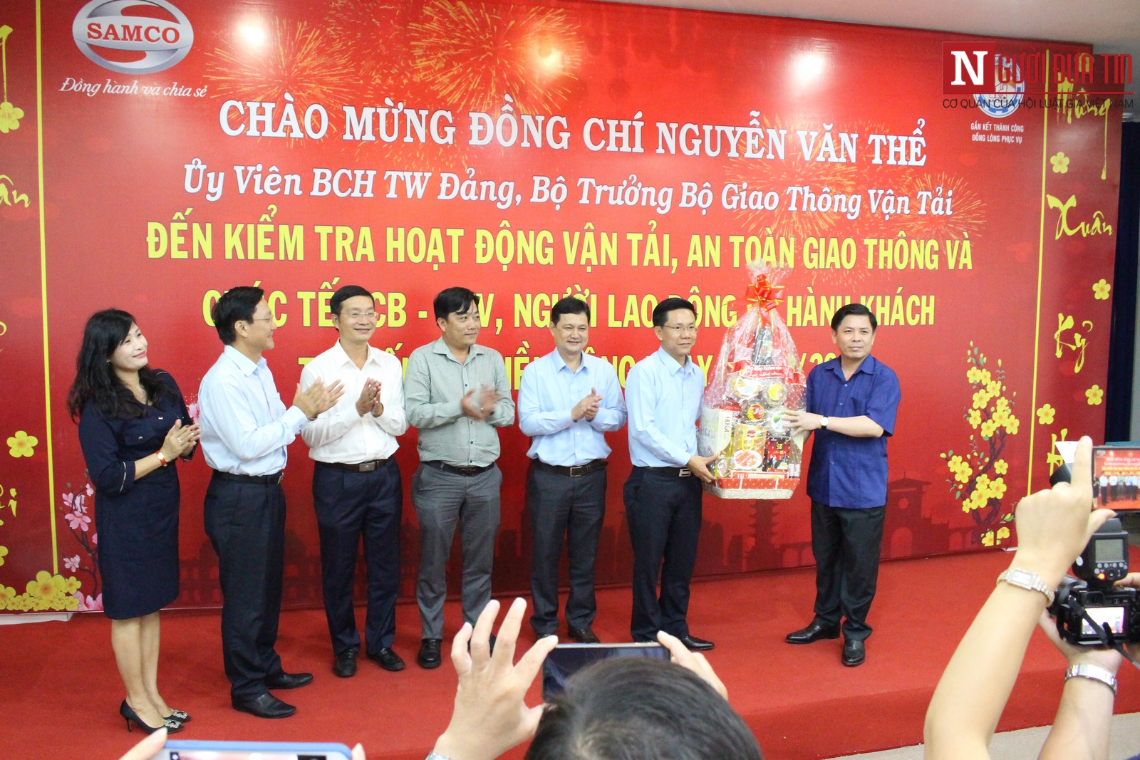 Tin nhanh - TP.HCM: Bến xe miền Đông căng mình phục vụ Tết Kỷ Hợi 2019 (Hình 3).