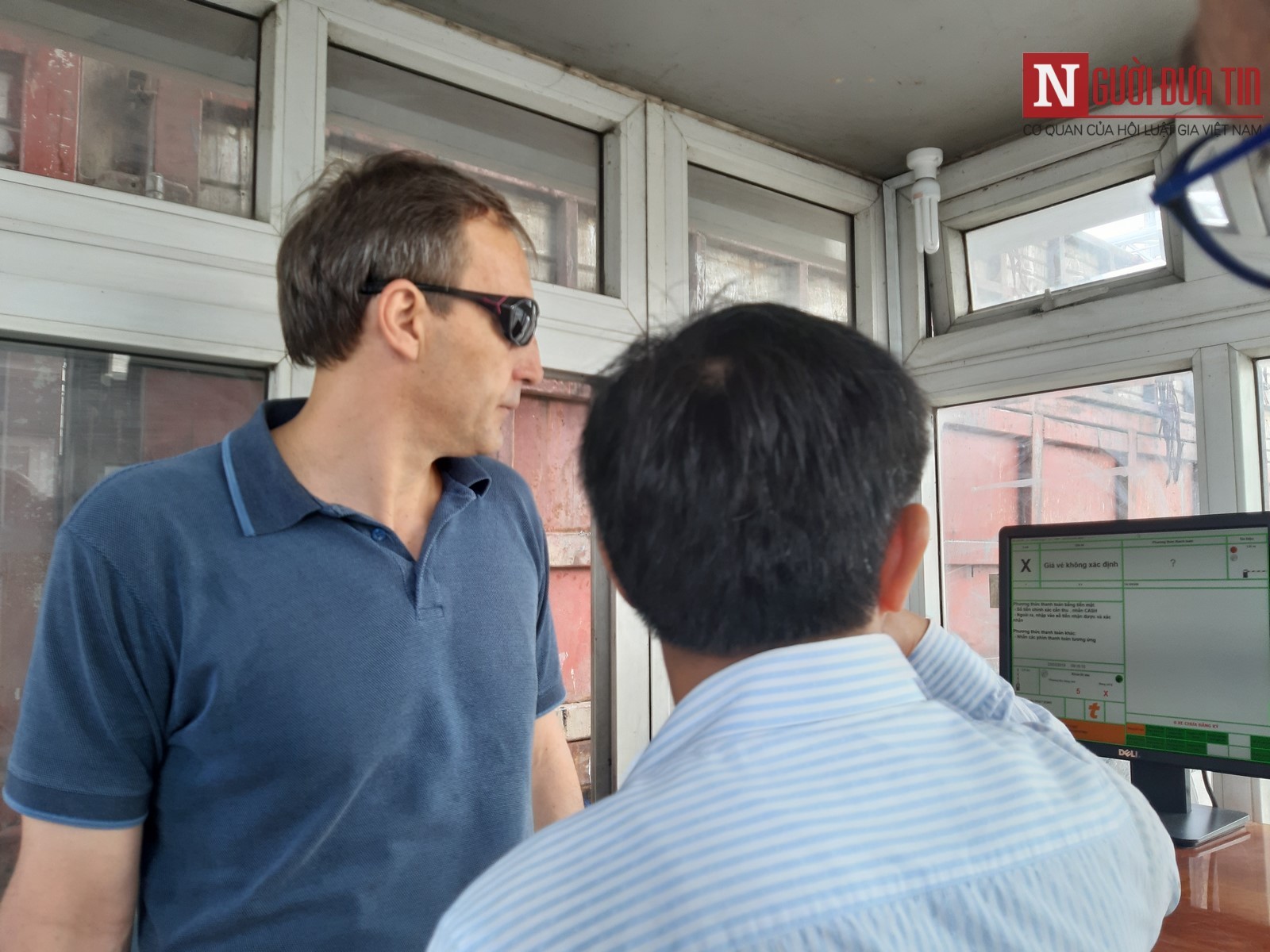 Tin nhanh - 'Dở kh&oacute;c dở cười' thu ph&iacute; kh&ocirc;ng dừng tại trạm BOT cầu Ph&uacute; Mỹ  (H&igrave;nh 2).