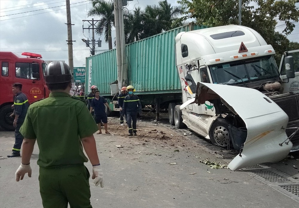 Tin nhanh - Hé lộ nguyên nhân ban đầu vụ xe container tông ô tô con khiến 5 người tử vong ở Tây Ninh (Hình 2).