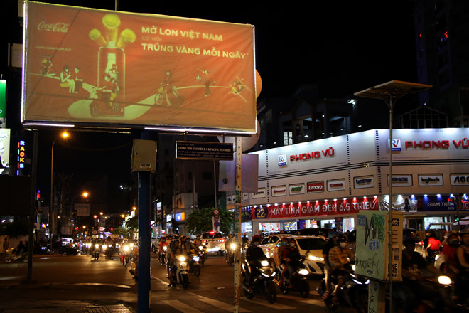 Văn hoá - Cấm quảng cáo Coca-Cola vì thuần phong mỹ tục: Chuyên gia quản lý văn hóa phản bác