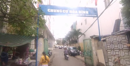 Tin nhanh - Phong tỏa chung cư Hòa Bình ở TP.HCM  sau khi phát hiện bệnh nhân nhiễm Covid-19 thứ 48