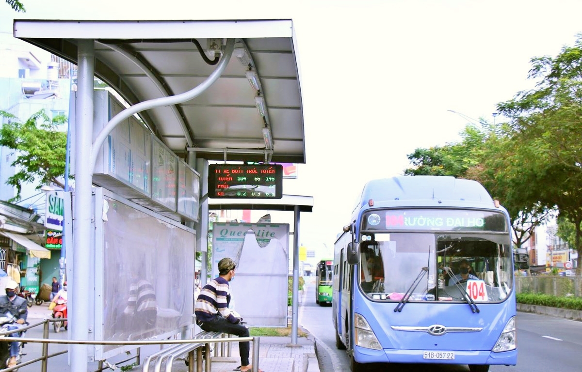 Tin nhanh - Khó khăn bủa vây vì thiếu kinh phí, TP.HCM muốn làm xe buýt nhanh BRT như Hà Nội