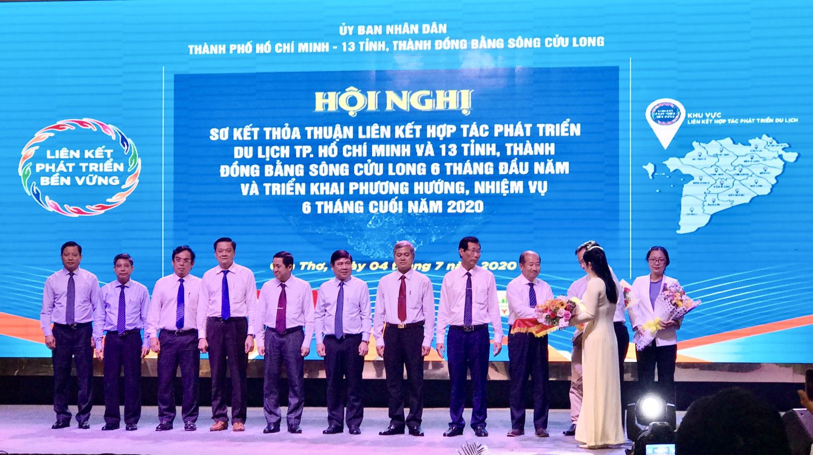 Tiêu dùng & Dư luận - Kích cầu du lịch nội địa: 'Có qua có lại mới toại lòng nhau' (Hình 2).