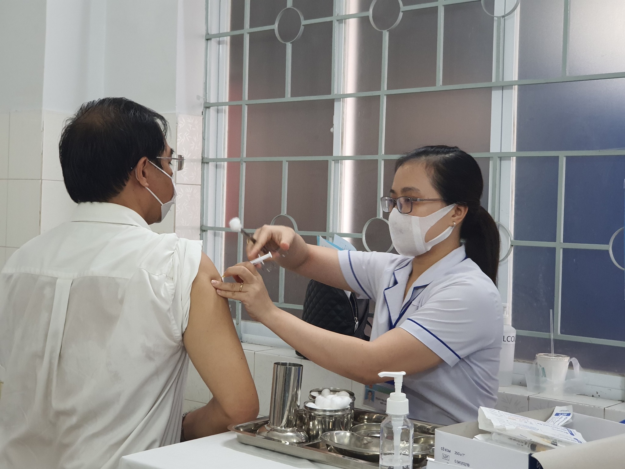 Dân sinh - Có doanh nghiệp sắp mua 5 triệu liều vaccine, TP.HCM lập tổ điều phối