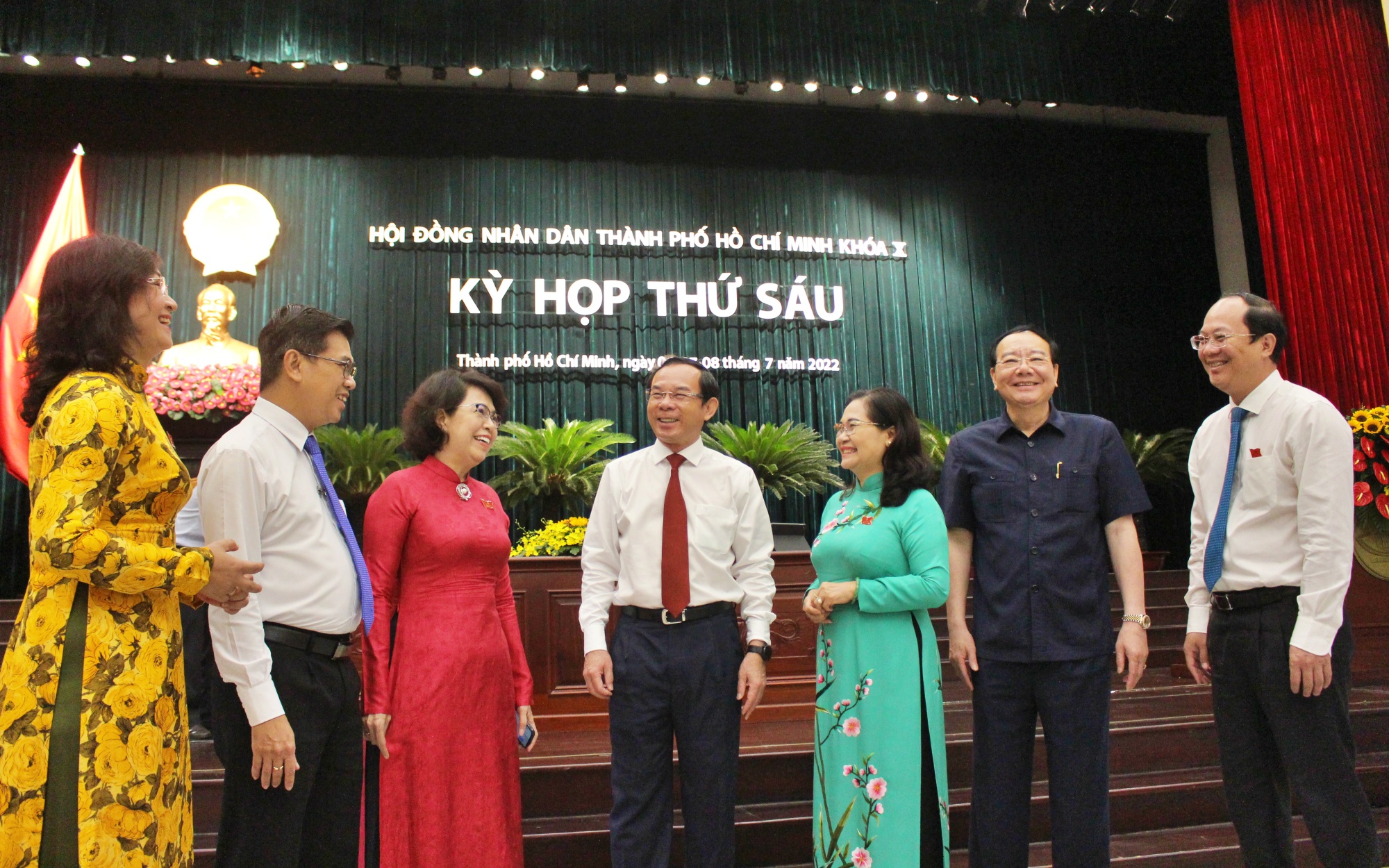 Sự kiện - Tp.HCM họp HĐND thảo luận giải pháp, không để dịch chồng dịch (Hình 2).
