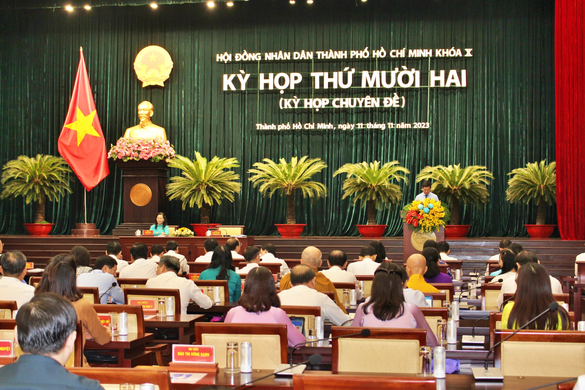 Sự kiện - Tp.HCM: Lãnh đạo dự án khoa học nhận lương 120 triệu đồng mỗi tháng